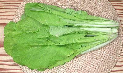 Leafy Taiwan Bok Choy Stems