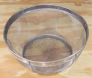 Wire Mesh Colander